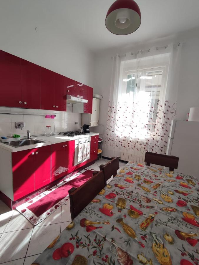 Lucia Appartamento Uso Esclusivo - Aeroporto Genova Sestri Ponente מראה חיצוני תמונה